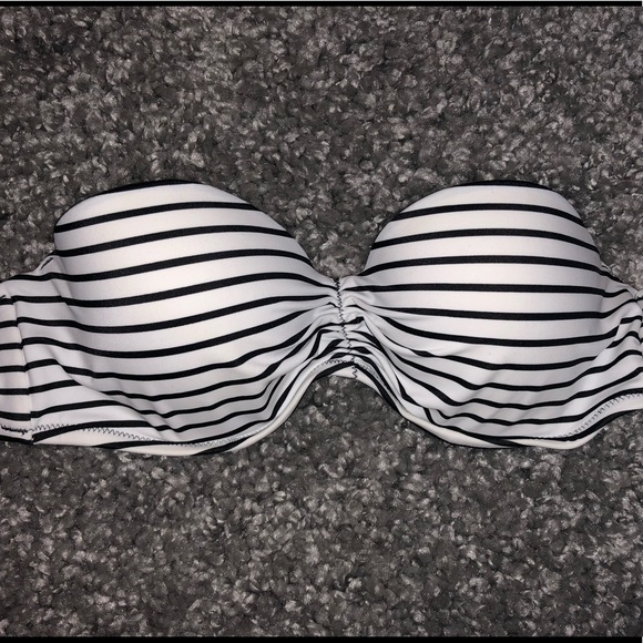 Victoria’s Secret strapless stripped bikini - Picture 2 of 5